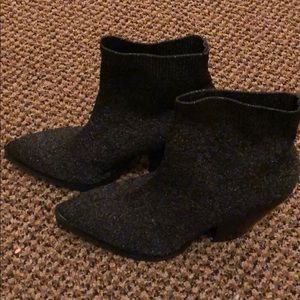 Jane and the Shoe sock booties